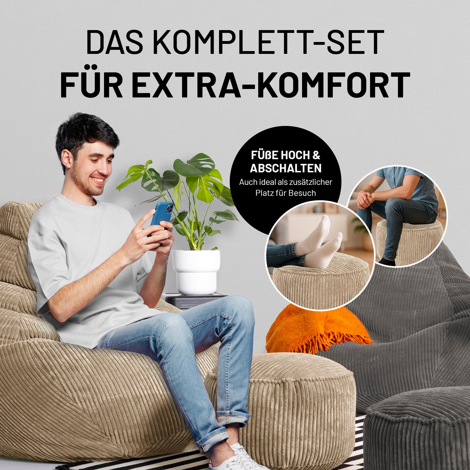 Ein Mann sitzt entspannt auf einem beigen Cord-Sitzsack mit passendem Pouf. Text betont Komfort und Vielseitigkeit – ideal zum Füßehochlegen und Entspannen.