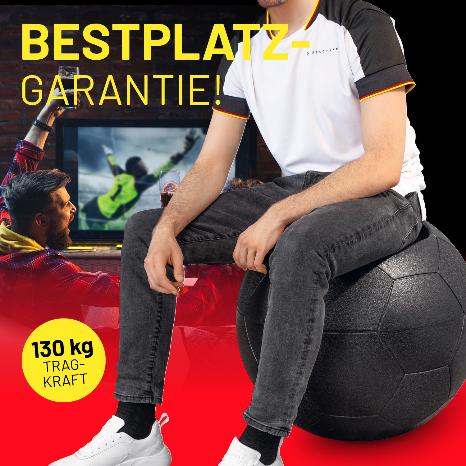 Ein Mann im Deutschland-Trikot sitzt auf der Kühlbox mit bis zu 130 kg Tragkraft.