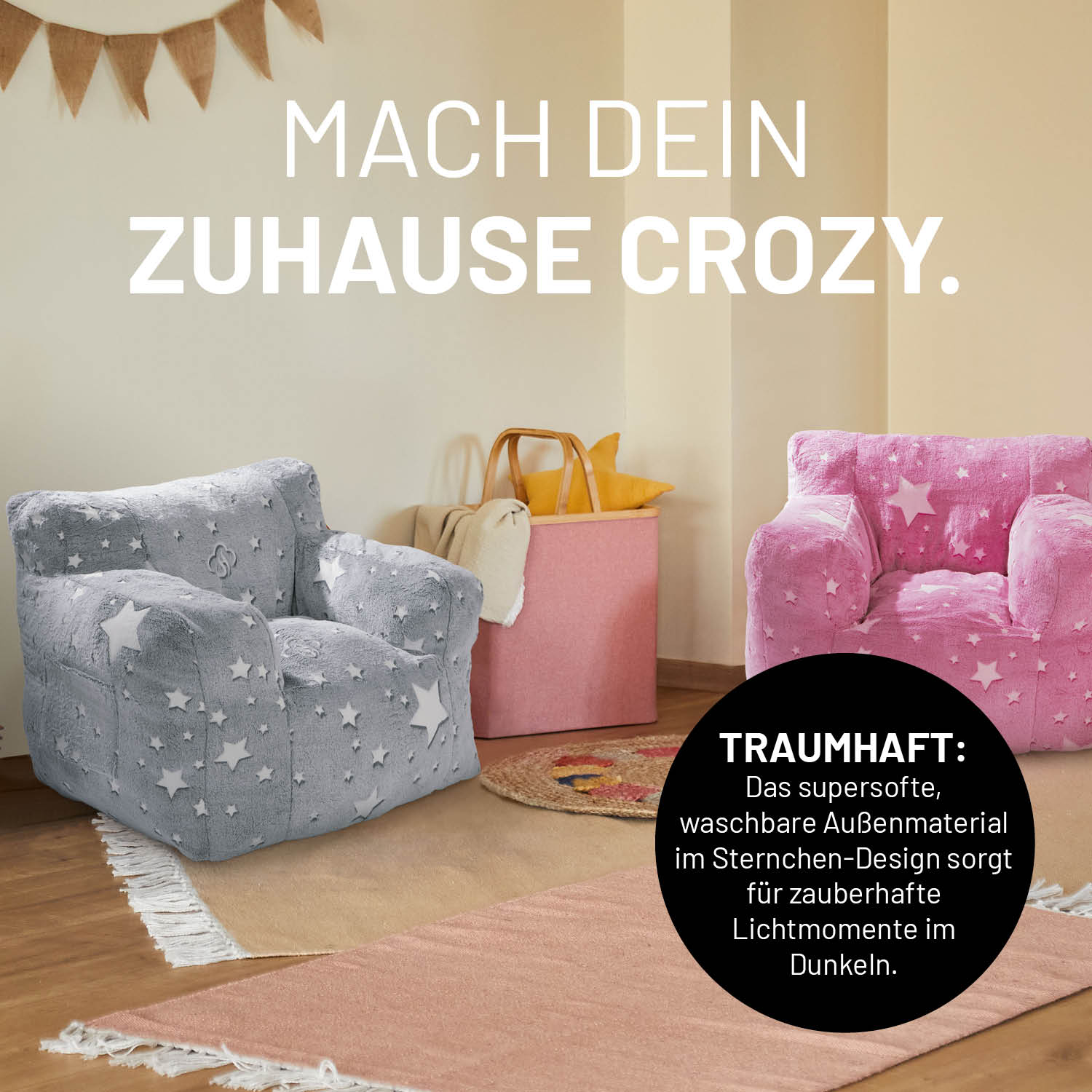 Gemütlich eingerichtetes Kinderzimmer mit zwei LUMALAND Kinder-Sesseln in Grau und Rosa mit leuchtenden Sternen.