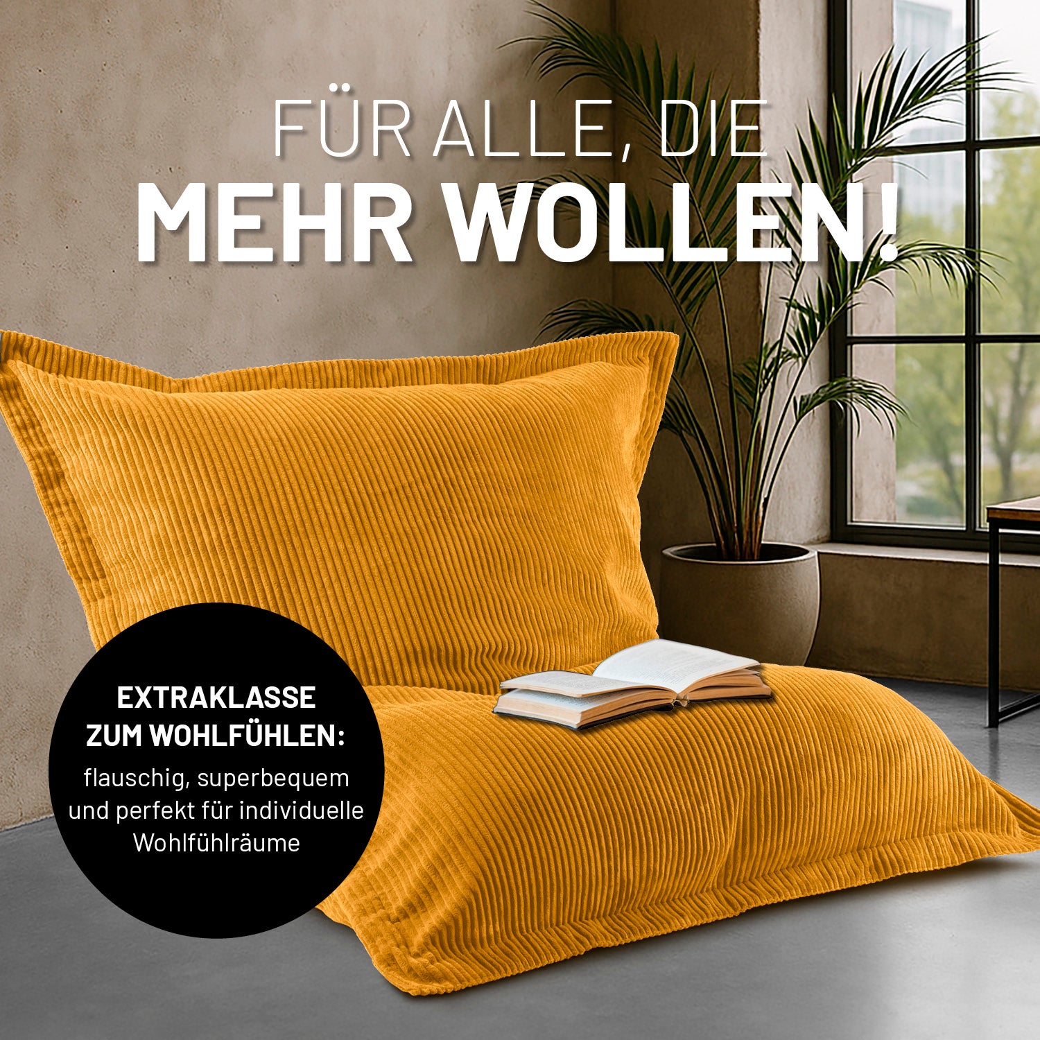 Senfgelber Sitzsack in Cord in einem minimalistischen Wohnzimmer, Icon "Extraklasse zum Wohlfühlen".