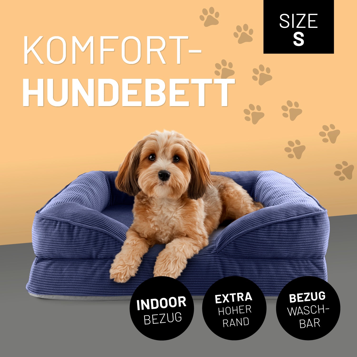 Ein kleiner Hund liegt im navyblauen Komfort-Hundebett Größe S. Icon "Indoor Bezug", "Extrahoher Rand" und "Bezug waschbar".