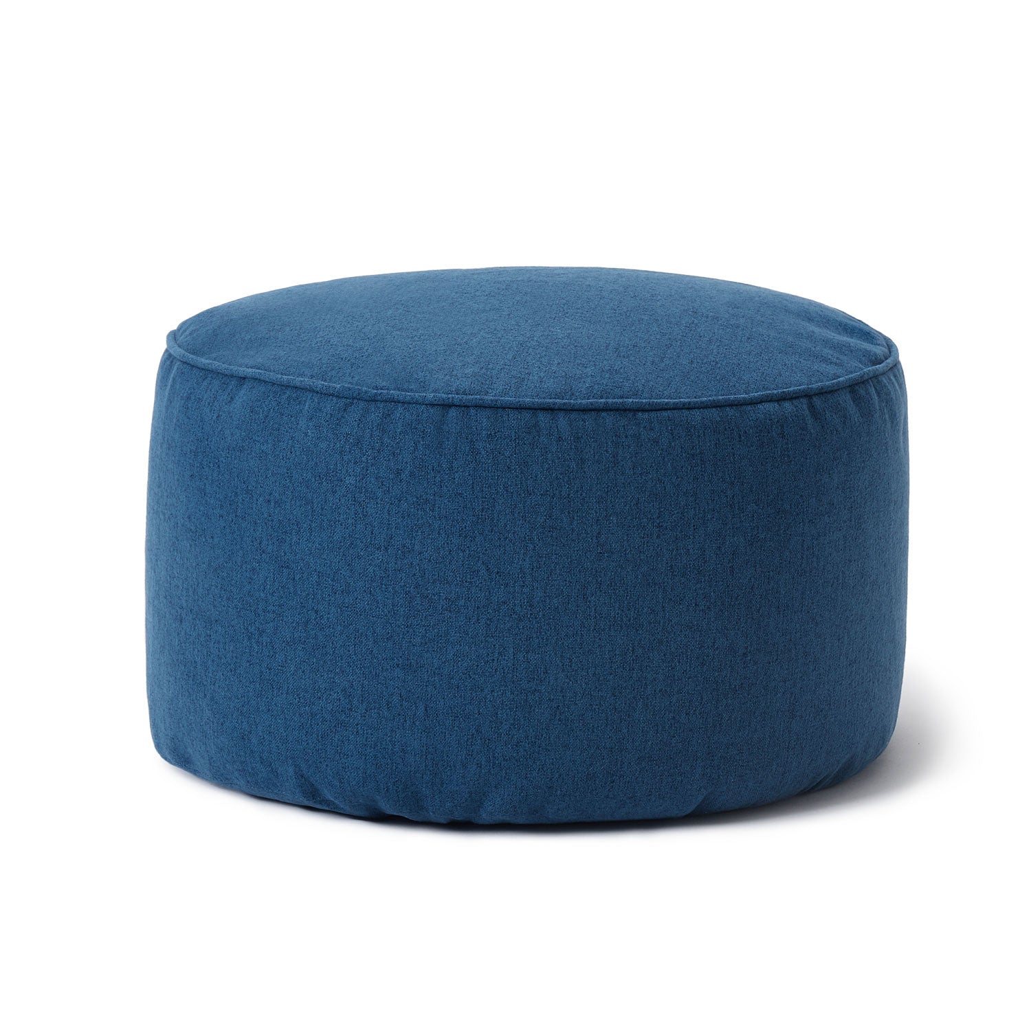 Sitzsack-Hocker Pouf Comfort Line in Navyblau vor weißem Hintergrund.