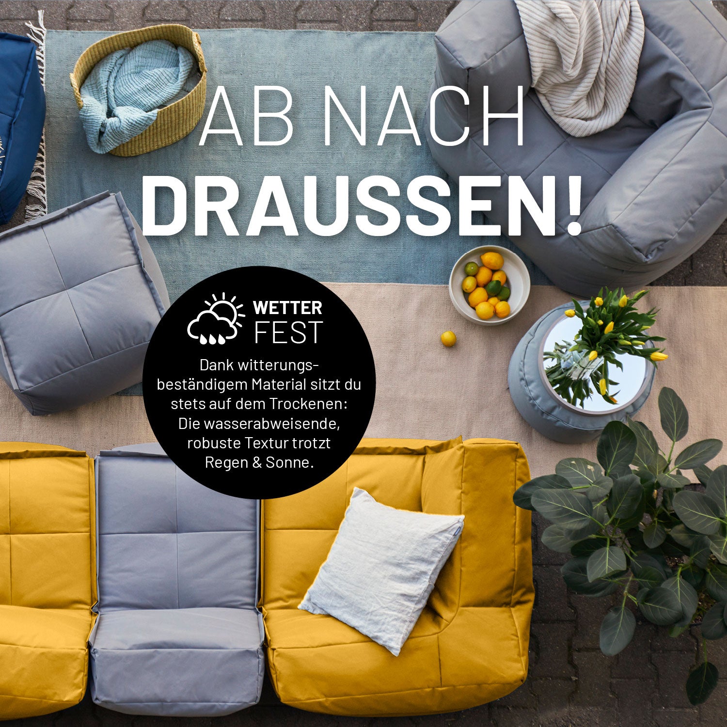 Kombinierte Outdoor Sitzmöbel in Senfgelb und Grau auf einer Terrasse mit Icon "Wasserabweisend und Witterungsbeständig".