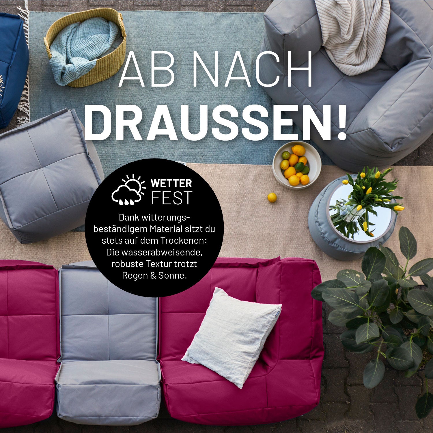 Kombinierte Outdoor Sitzmöbel in Weinrot und Grau auf einer Terrasse mit Icon "Wasserabweisend und Witterungsbeständig".