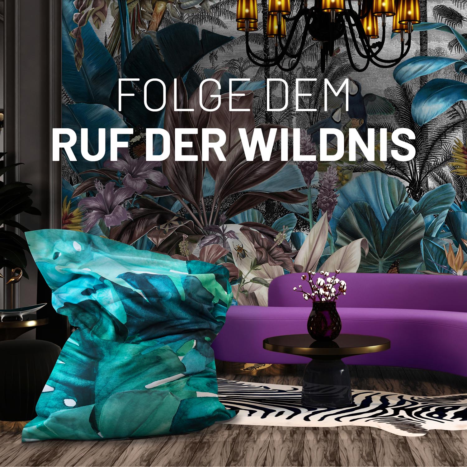 Ein Wohnzimmer mit Pflanzen Tapete, XXL Sitzsack Botanical, Zebra-Teppich und modernen Sofa für deine Wildnes Zuhause.