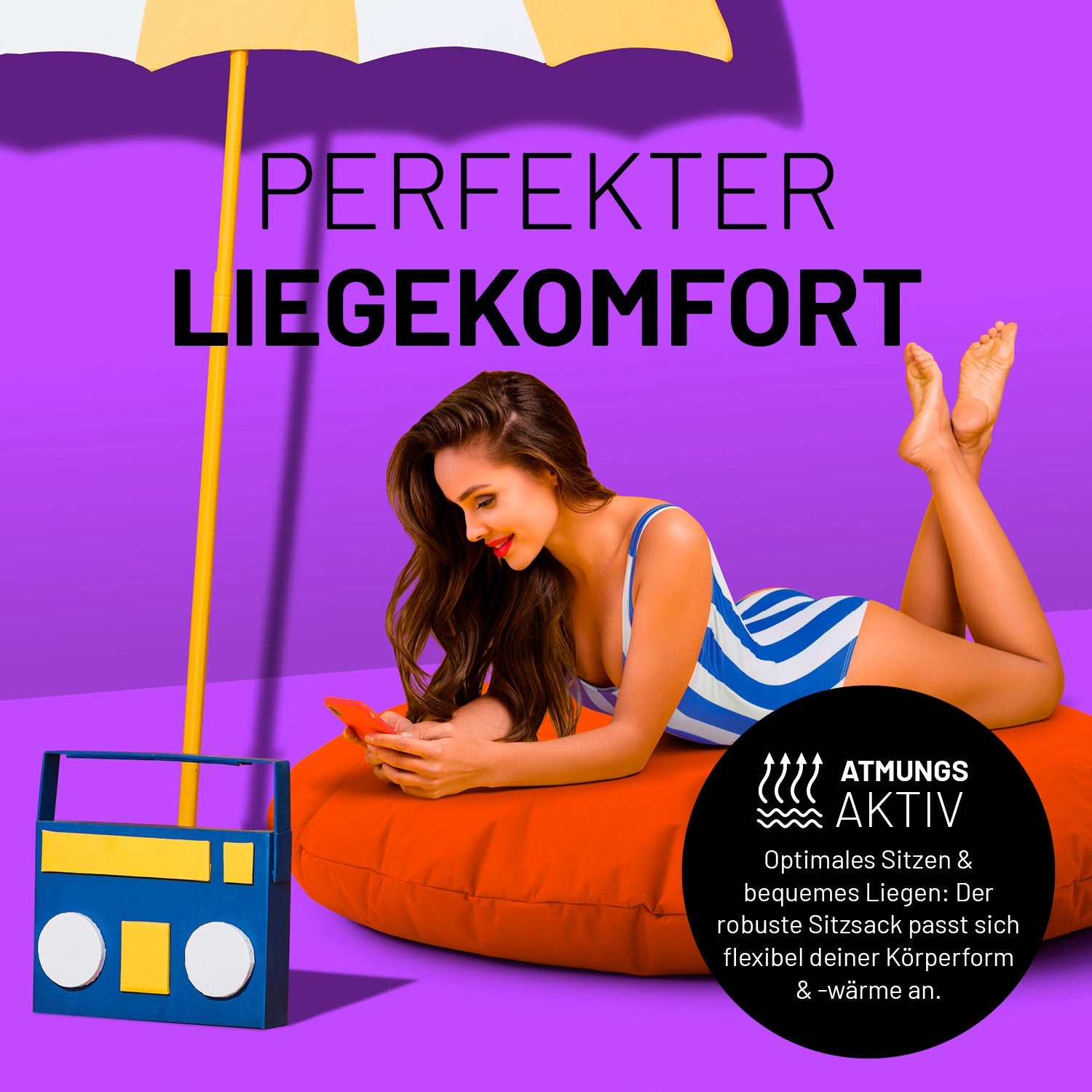 Eine Frau liegt auf dem orangenen Sitzsack unter einem Schirm. Icon "Atmungsaktiv" und "Passt sich Körperform und -wärme an".