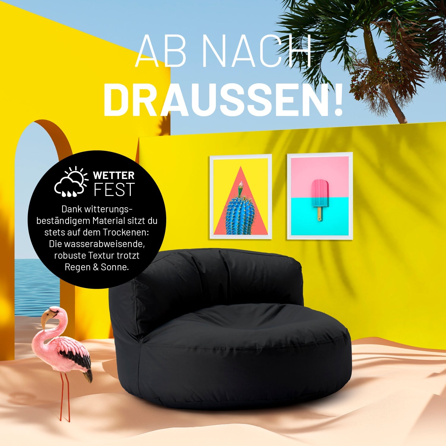 Schwarzer Lounge-Sitzsack in einer sehr bunten Outdoorszene mit Flamingo und Icon zum "Witterungsbeständigen Material."