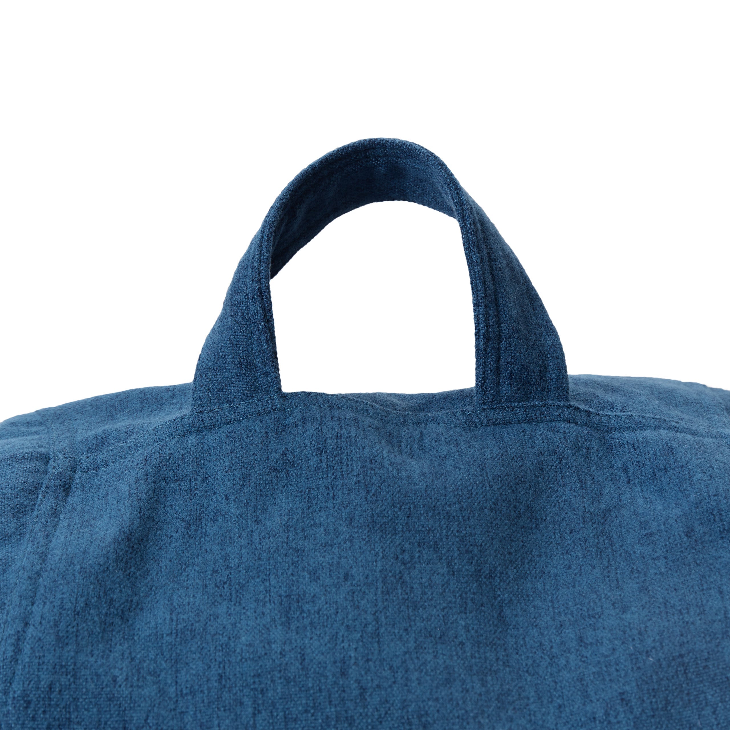 Praktische Trageschlaufe des Comfort Line Sitzsackes in Dunkelblau im Detail.