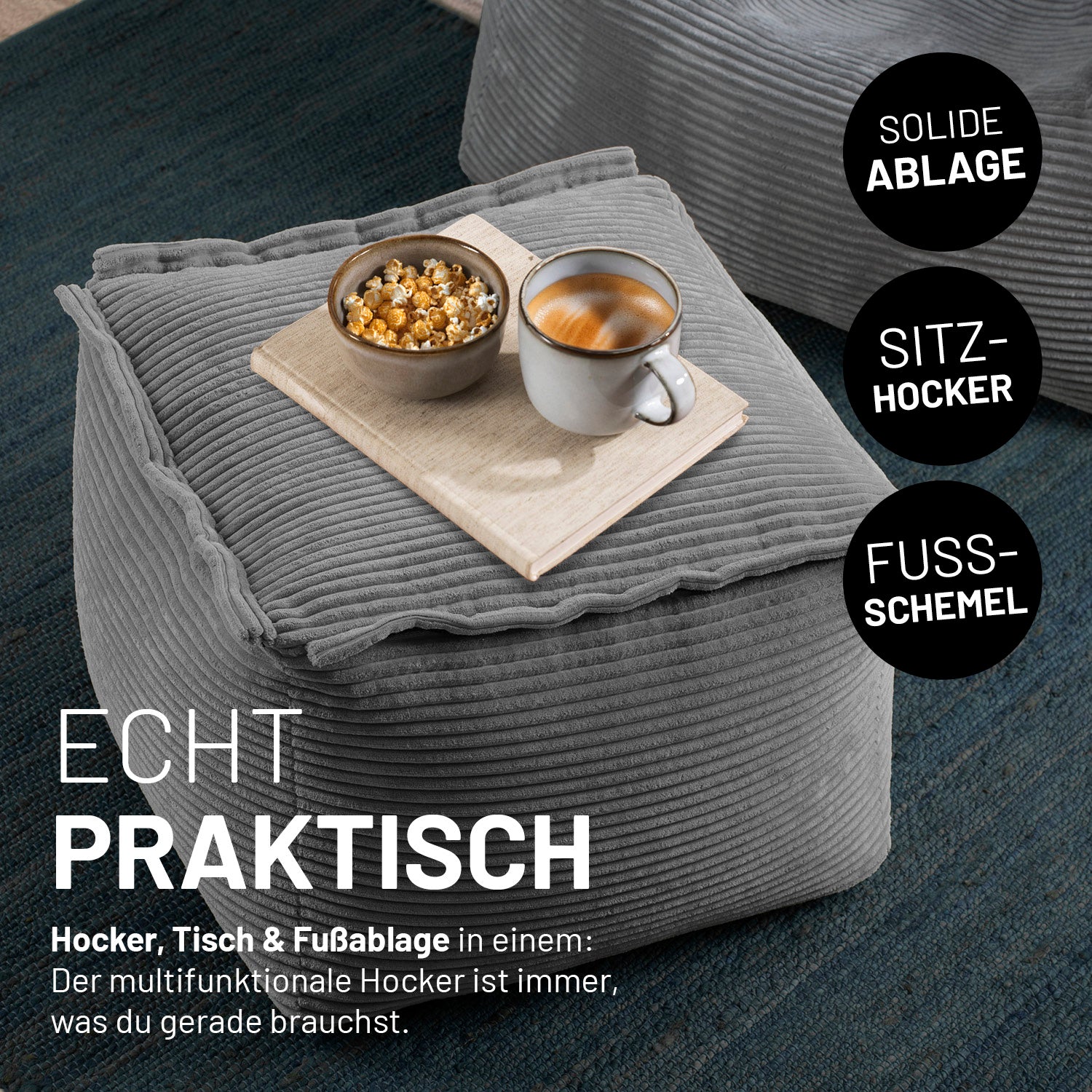 Grauer 3 in 1 Cord-Hocker dient als Ablage, Sitzhocker oder Fußschemel. Darauf stehen ein Getränk und ein Snack auf einem Buch.