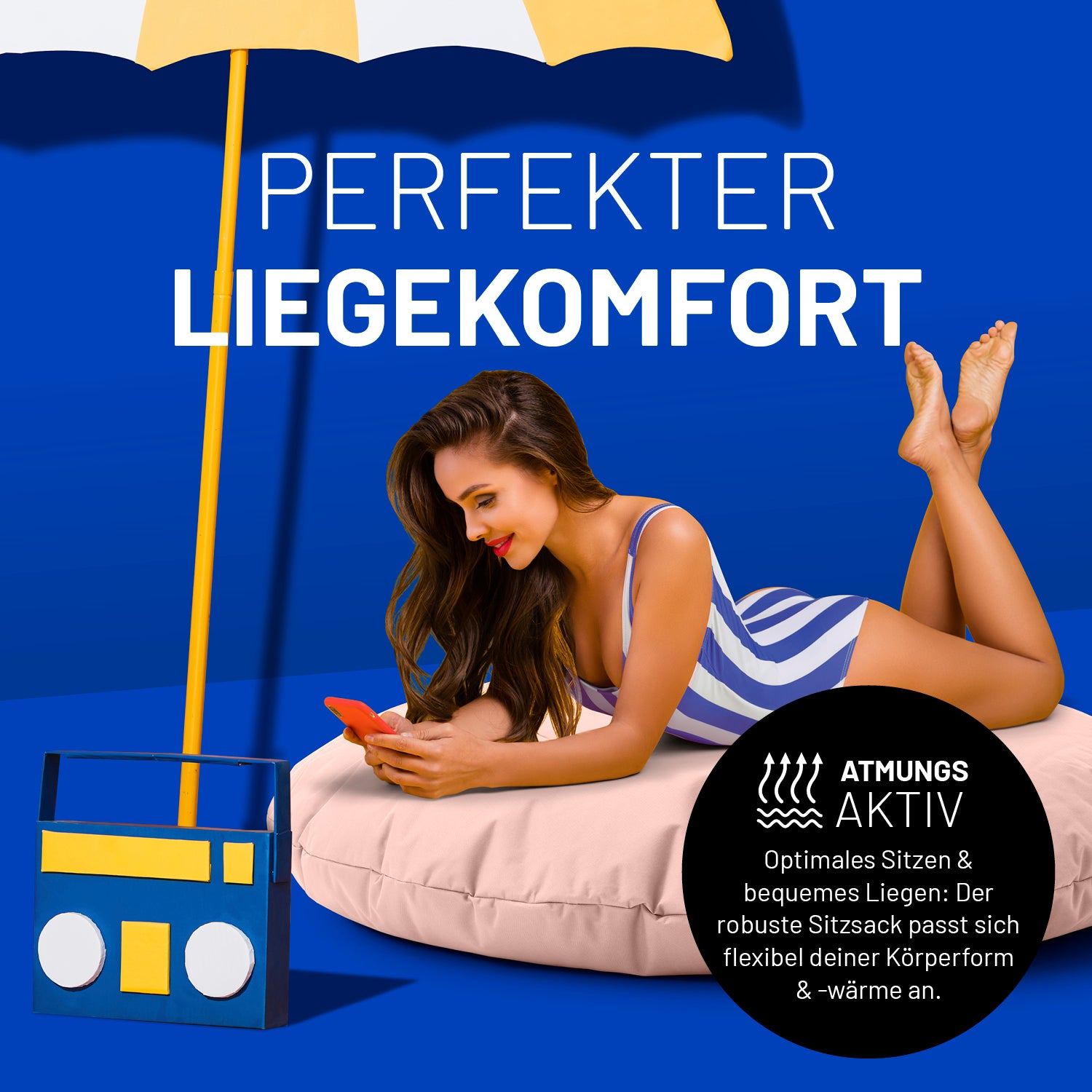 Eine Frau liegt auf dem pastell pinken Sitzsack unter einem Schirm. Icon "Atmungsaktiv" und "Passt sich Körperform und -wärme an".