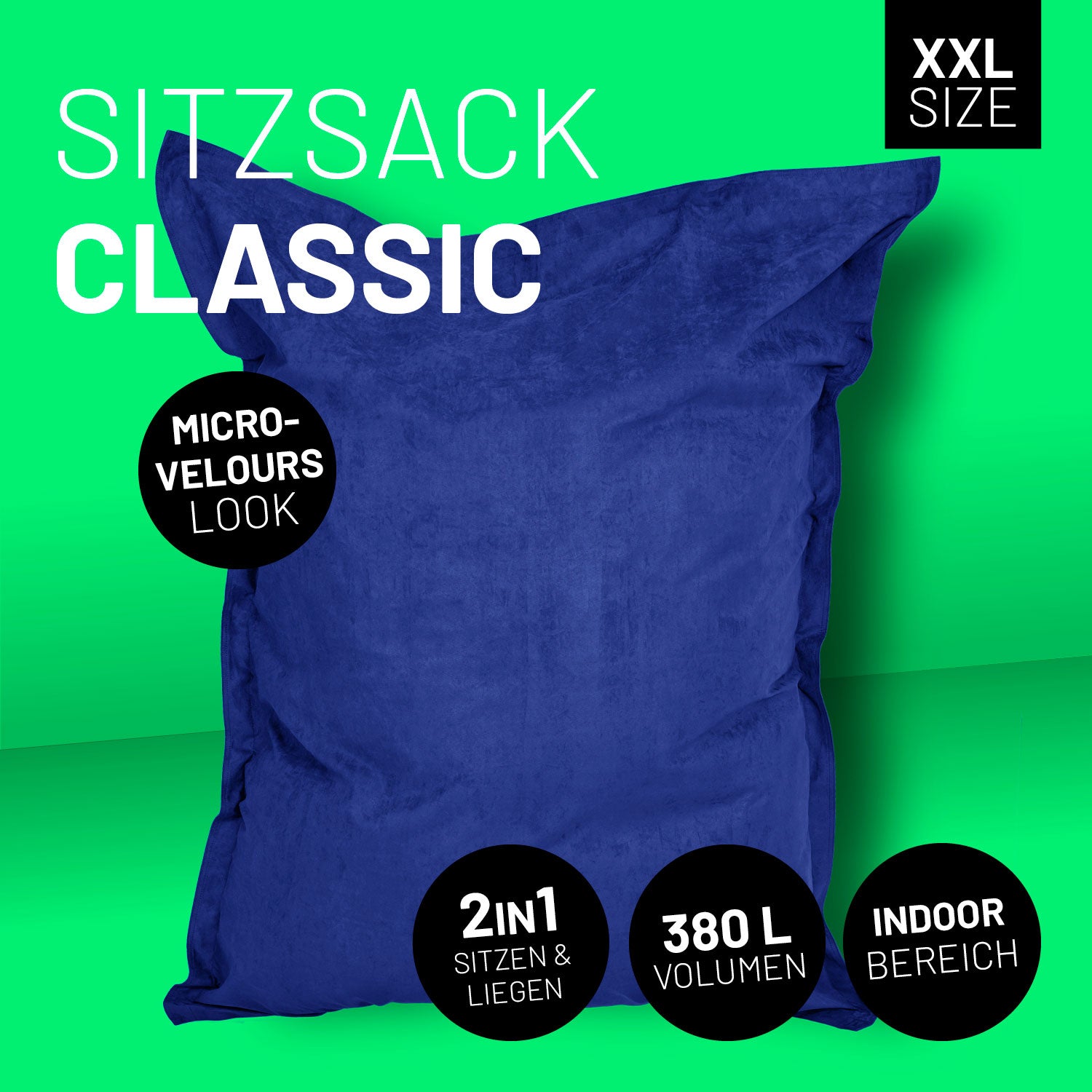 Blauer XXL-Sitzsack im Microvelours-Look vor grünen Hintergrund, mit Icons "380 L Volumen", "Indoor-Bereich" und "2-in-1 Sitzen & Liegen".