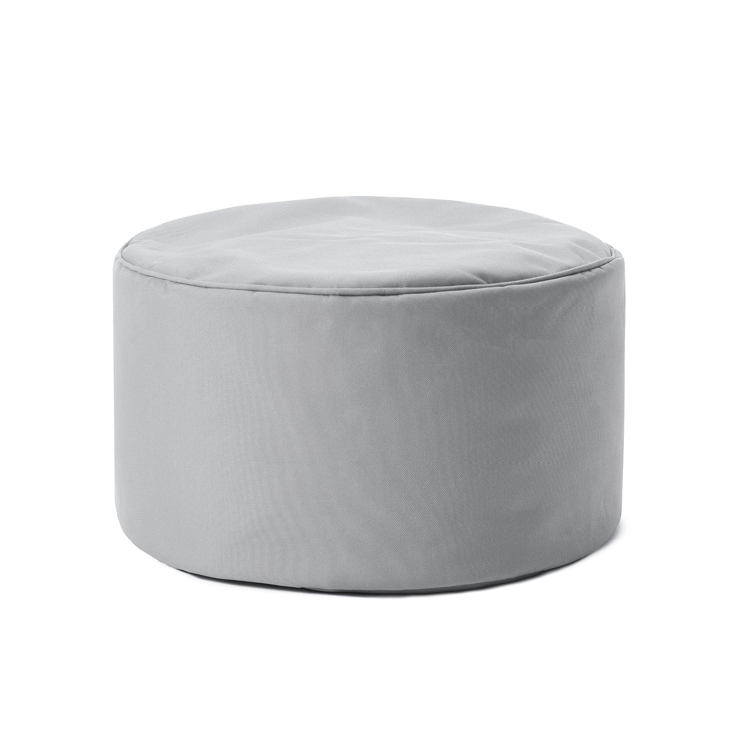 Kompakter Hocker/Pouf/Ablage für Indoor & Outdoor in Silbergrau vor weißem Hintergrund.